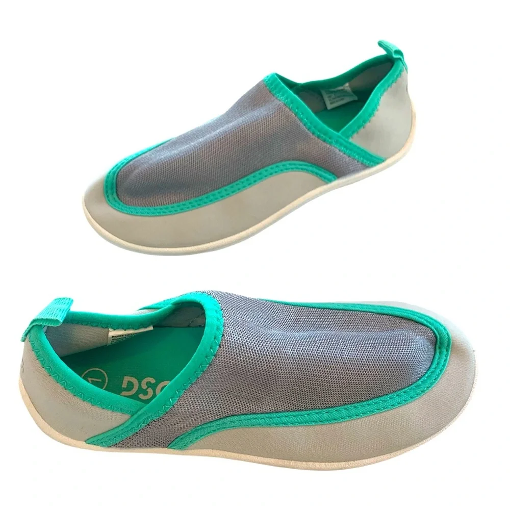 DSG Kids Water Shoes. Size 1